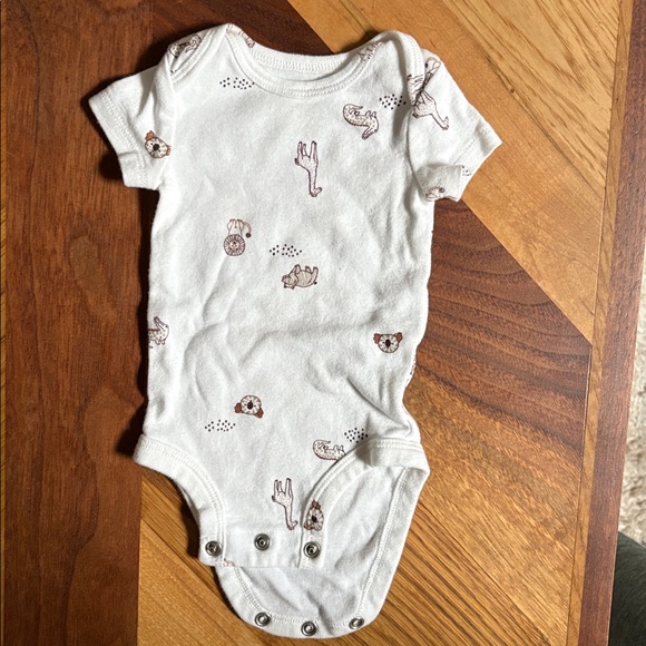 Bundle of newborn like new Carter's Beige and Brown Baby Outfits - Picture 4 of 9